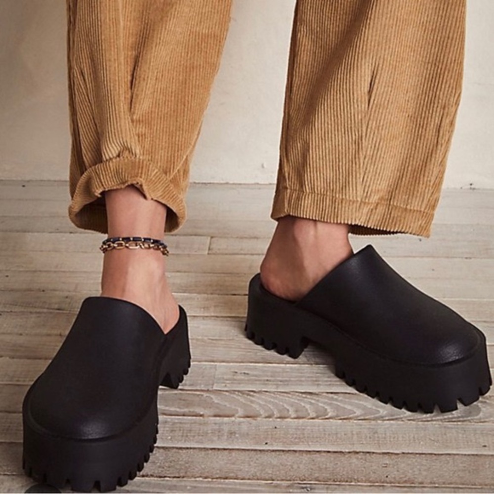Jeffrey Campbell Clogge Clog